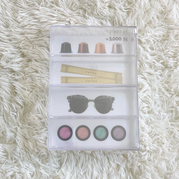 Clear Storage Case - Picture 1 of 10